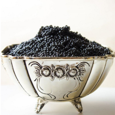Trị liệu trẻ hóa và tái tạo da với tinh chất trứng cá đen Caviar